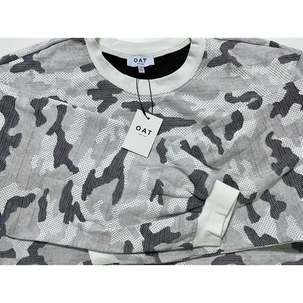 NWT - OAT New York White Camo Knit
Crop Pullover Sweater Size XL